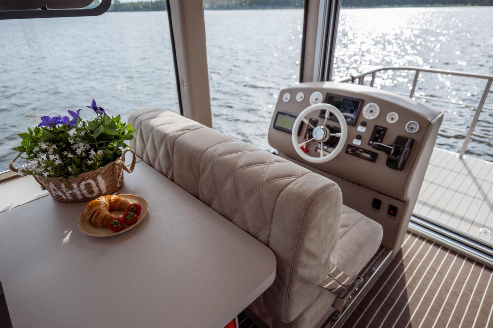 Nena Hausboot Hotel Берлин Екстериор снимка