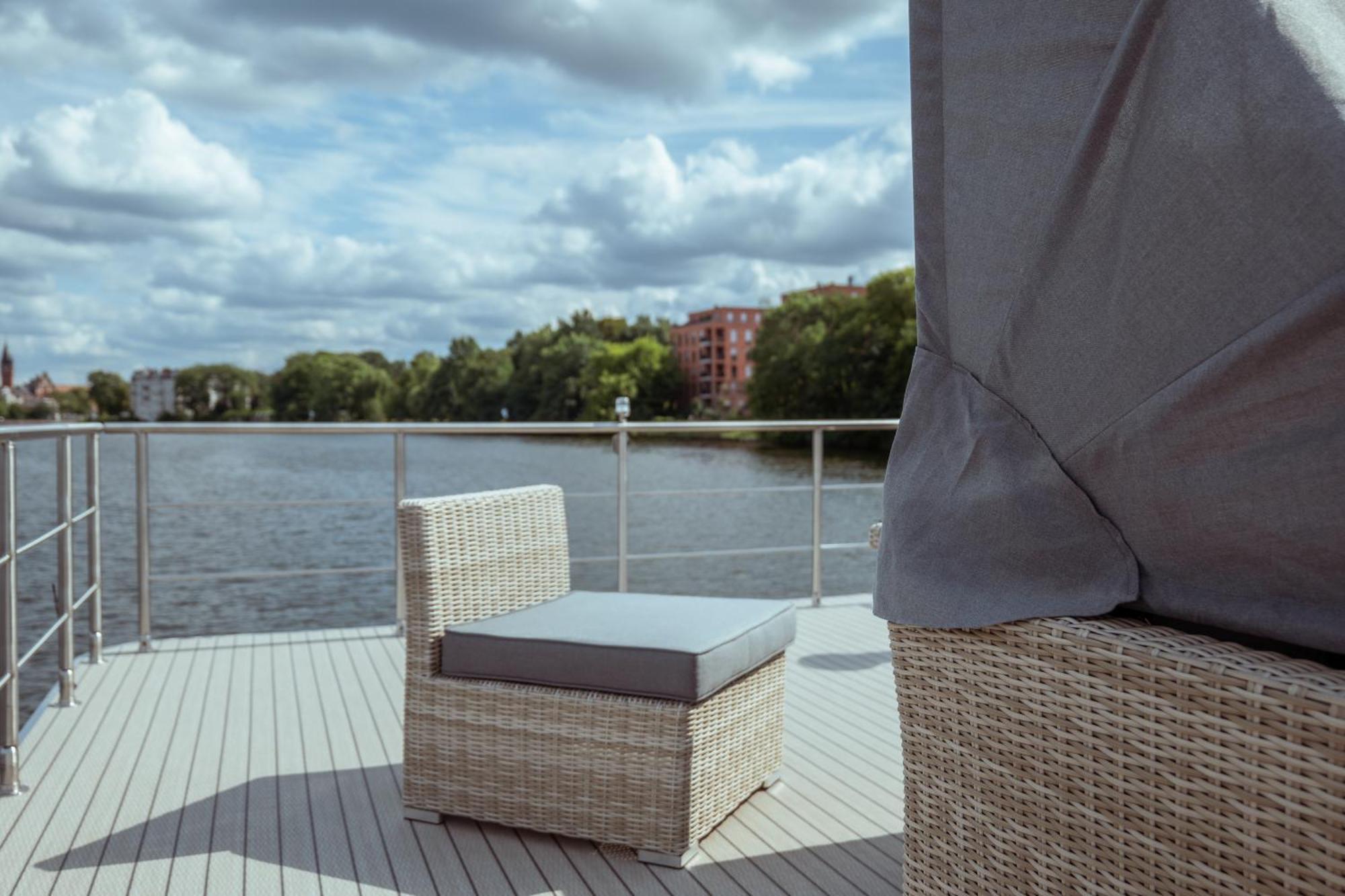 Nena Hausboot Hotel Берлин Екстериор снимка